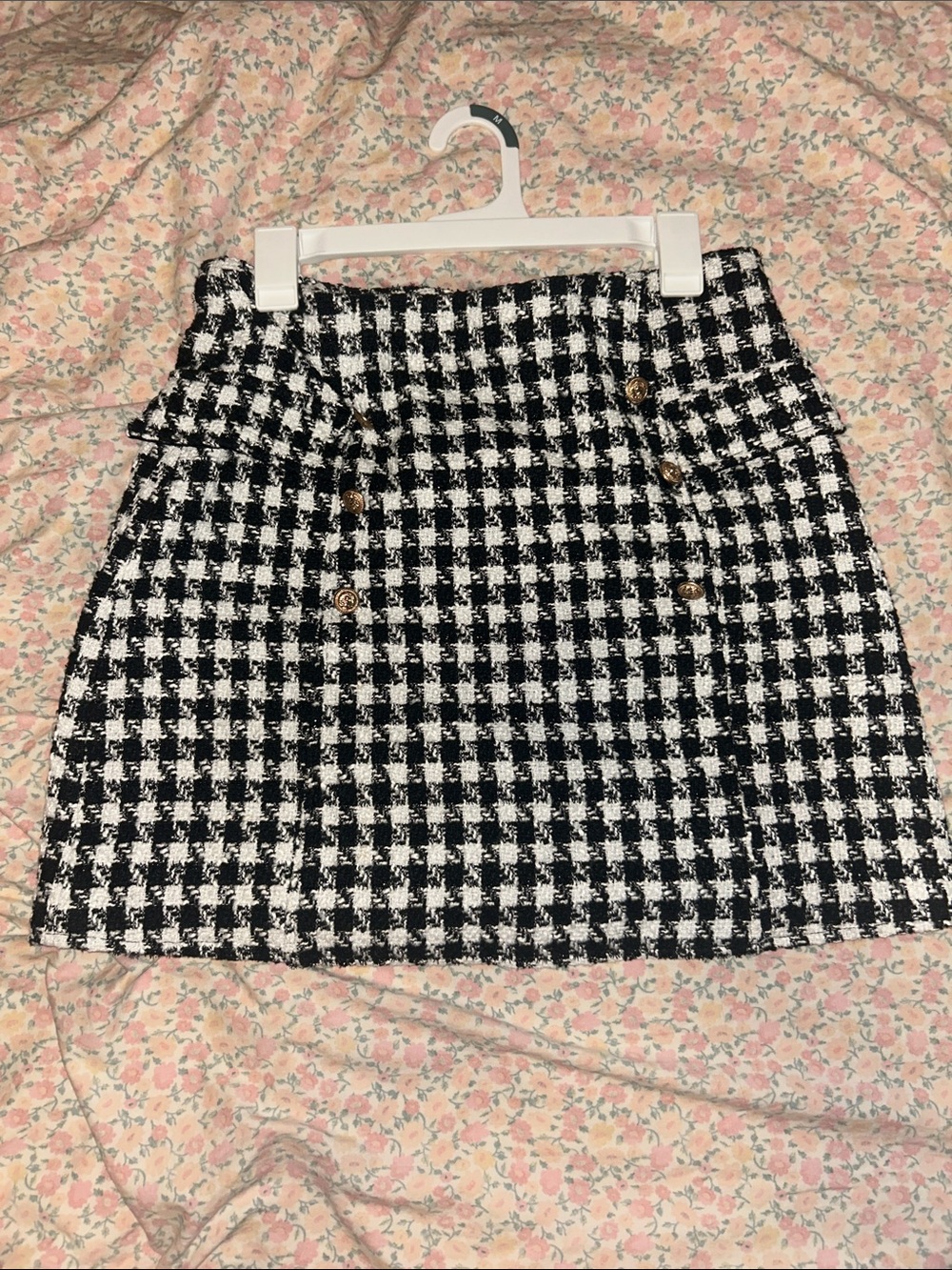 Mi Ami Black & White Houndstooth Button-Front Mini Skirt